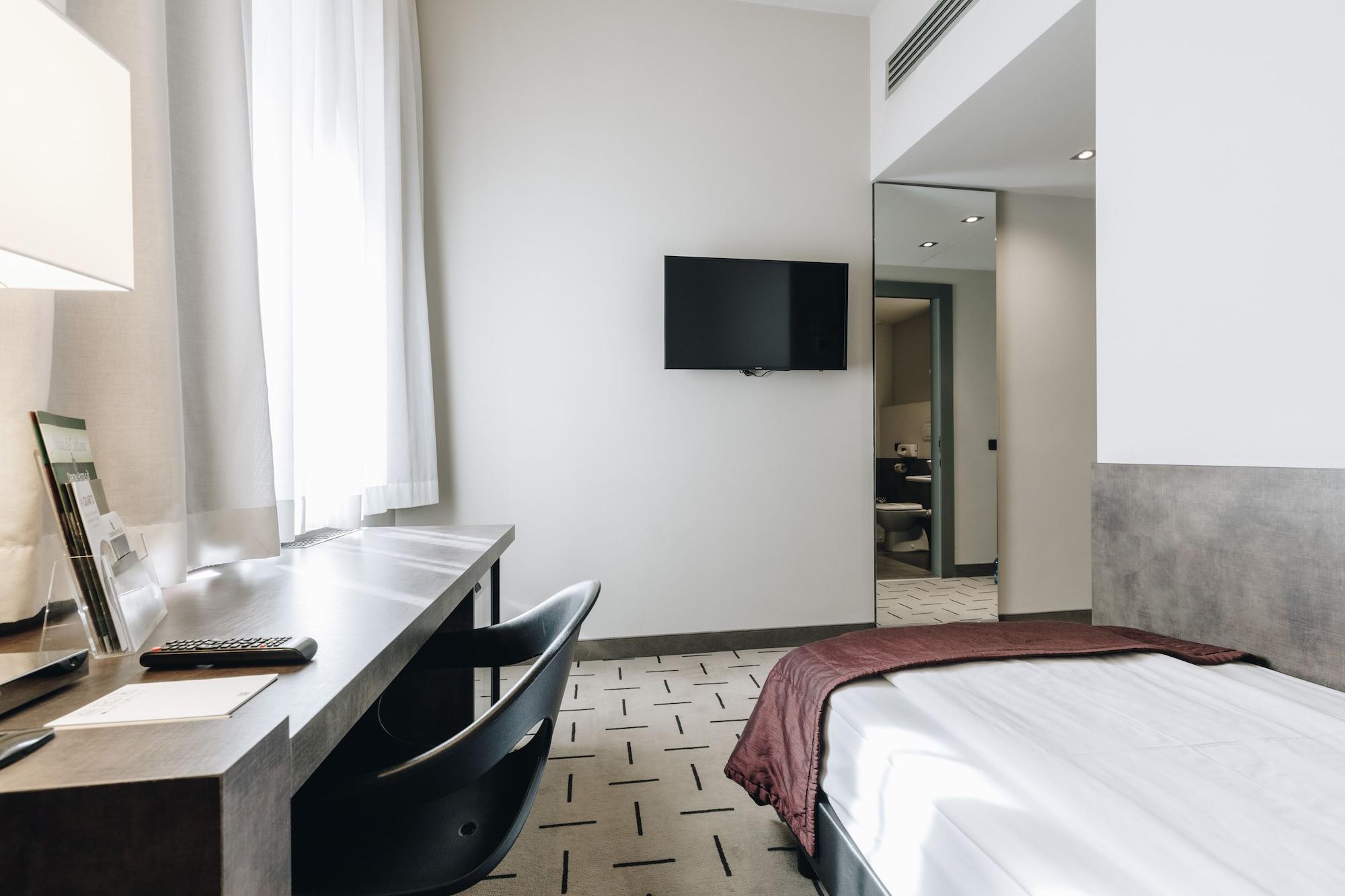 Continental Hotel 4*